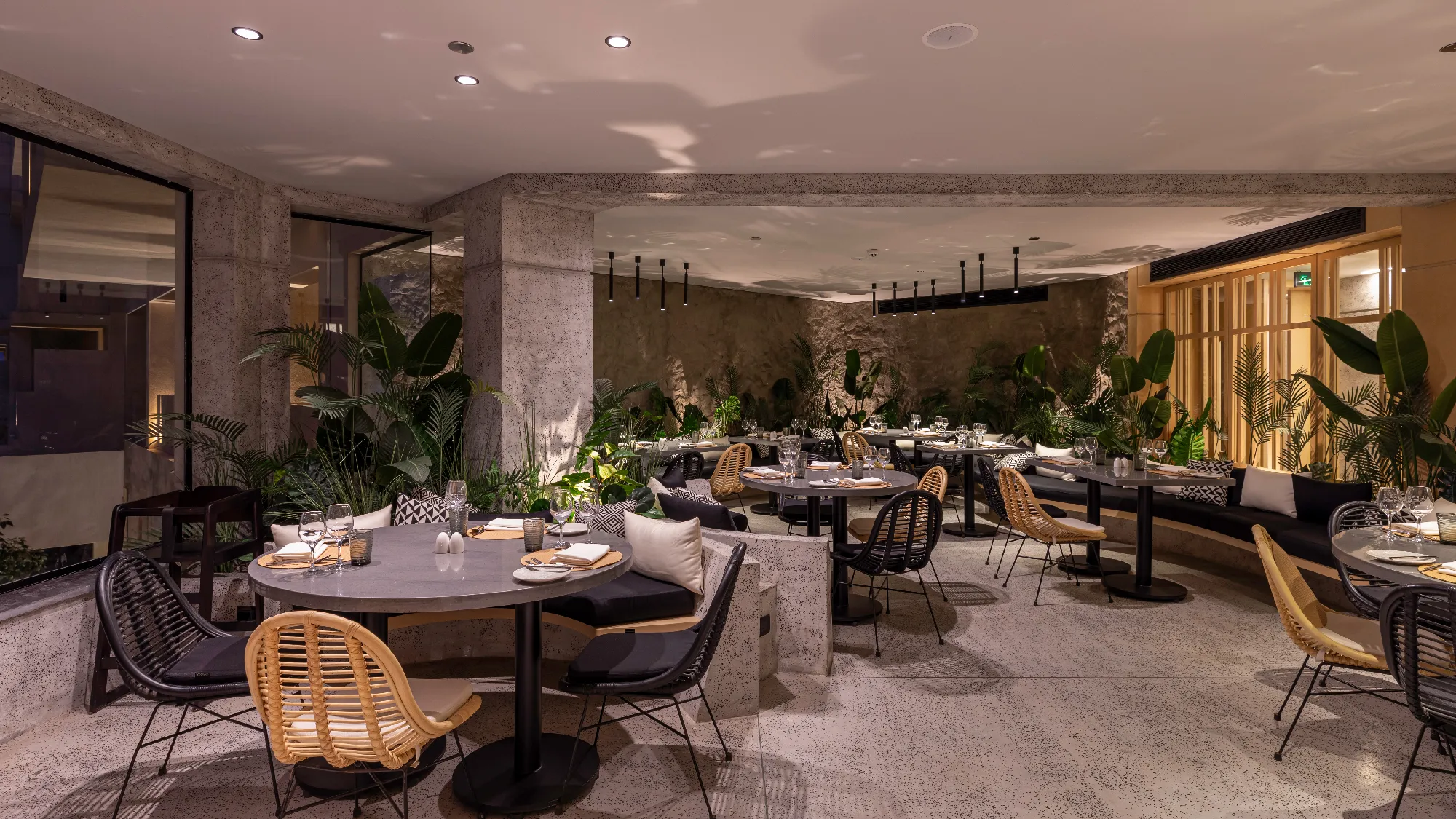 Nilkreuzfahrt & Baden 5***** Nile Crown III (neu renoviert) & 5***** Creek Hotel & Residences El Gouna