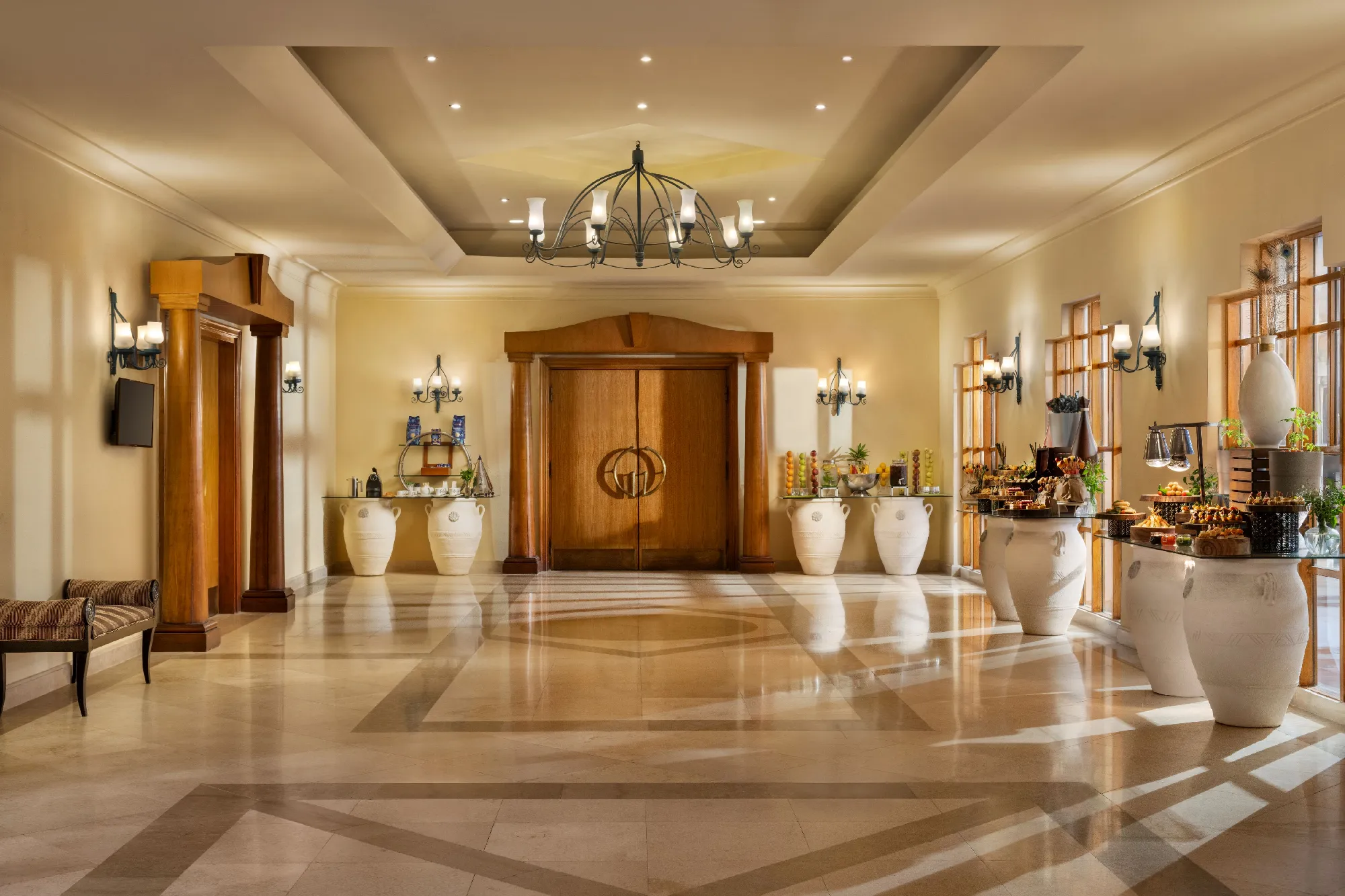 Nilkreuzfahrt & Baden 5***** Nile Crown III & 5***** Hotel Mövenpick Resort & Spa El Gouna