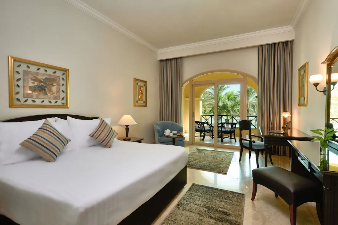 KAIRO & GRAND EGYPTIAN MUSEUM