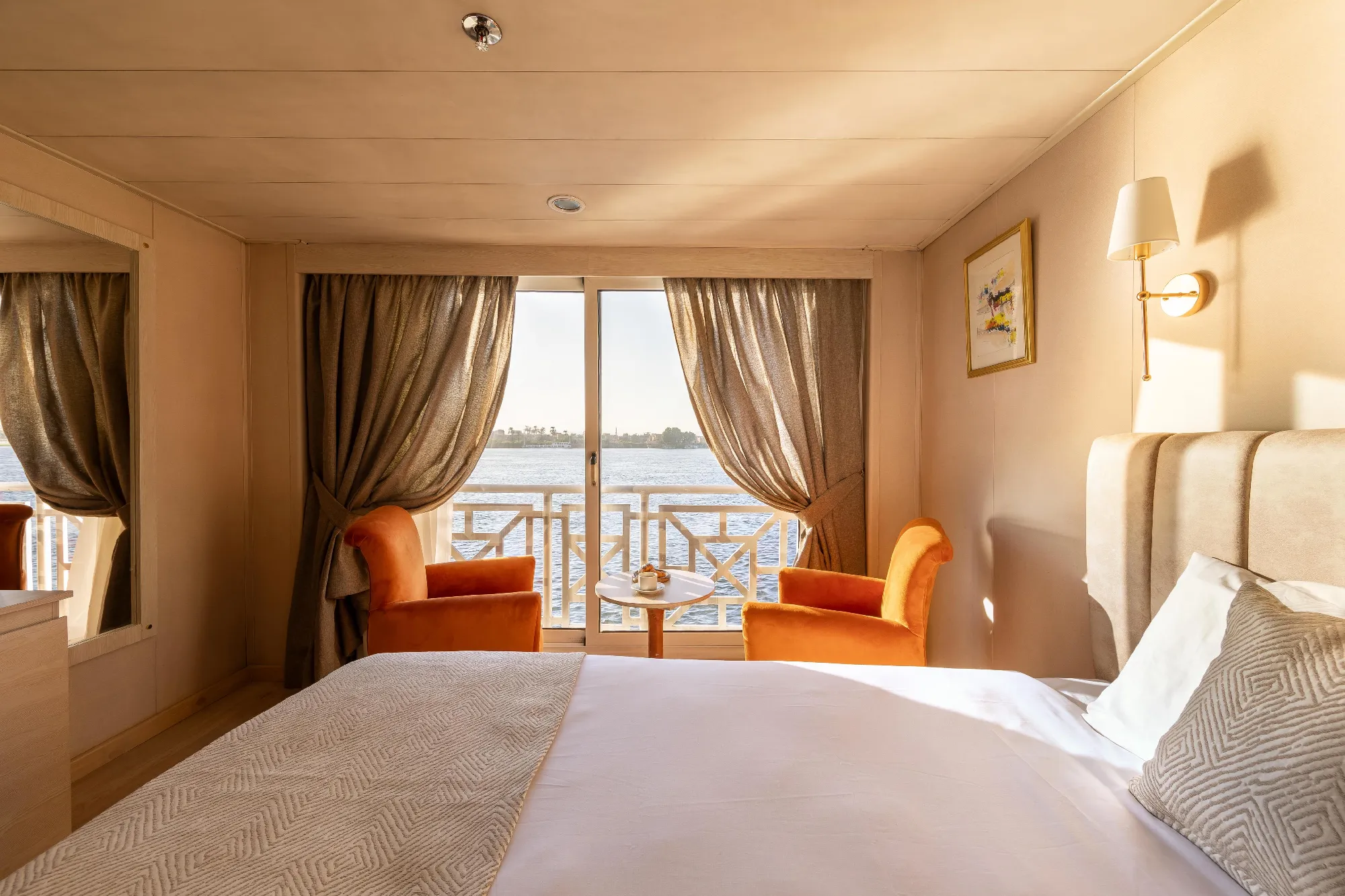 Nilkreuzfahrt & Baden 5***** Nile Crown III & 5***** Hotel Mövenpick Resort & Spa El Gouna