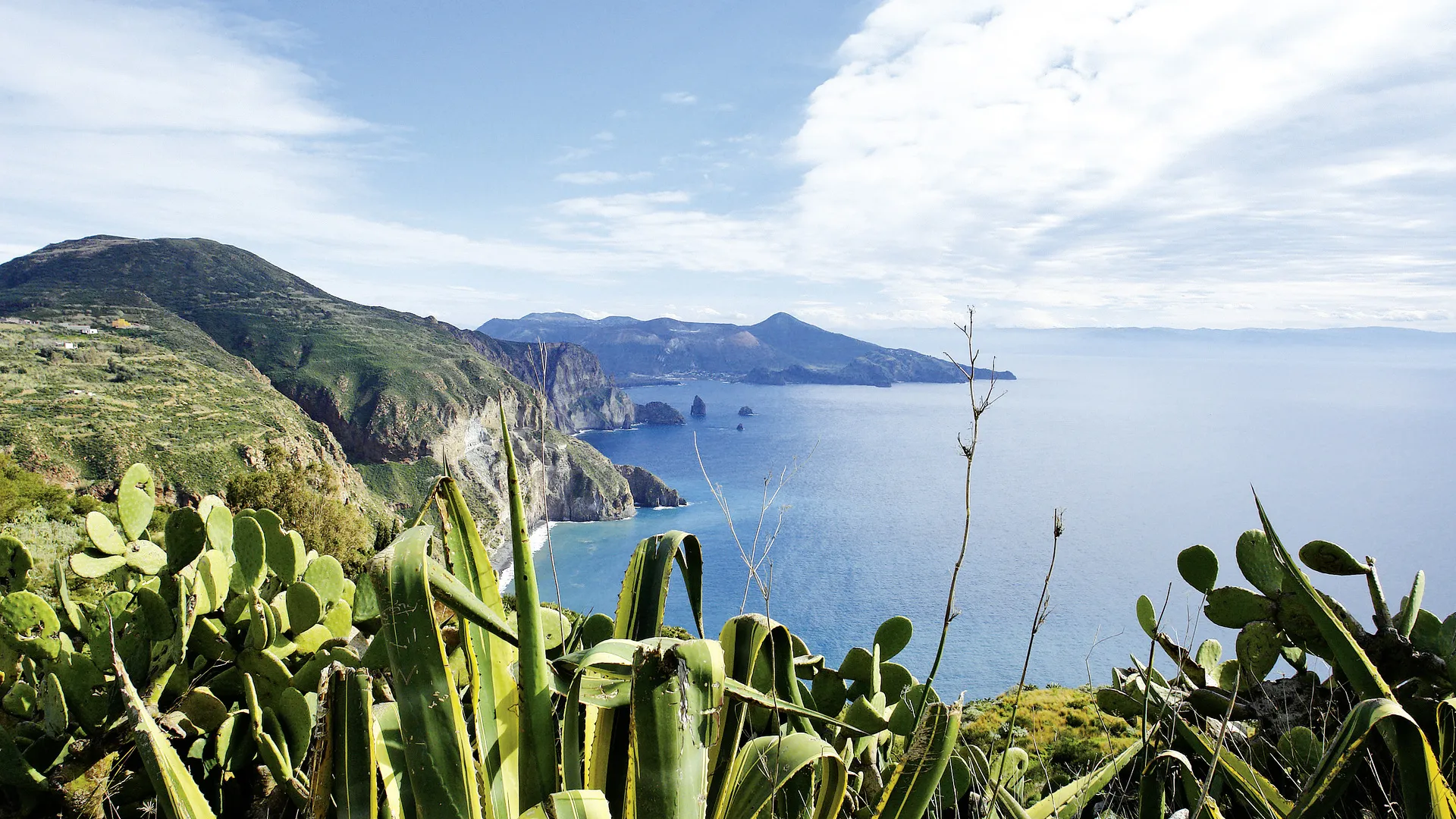 Highlights der Liparischen Inseln erwandern