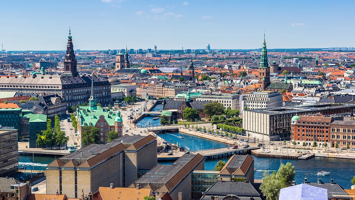 Premium Rundreise Grönland - Kalbende Gletscher und gigantische Eisberge