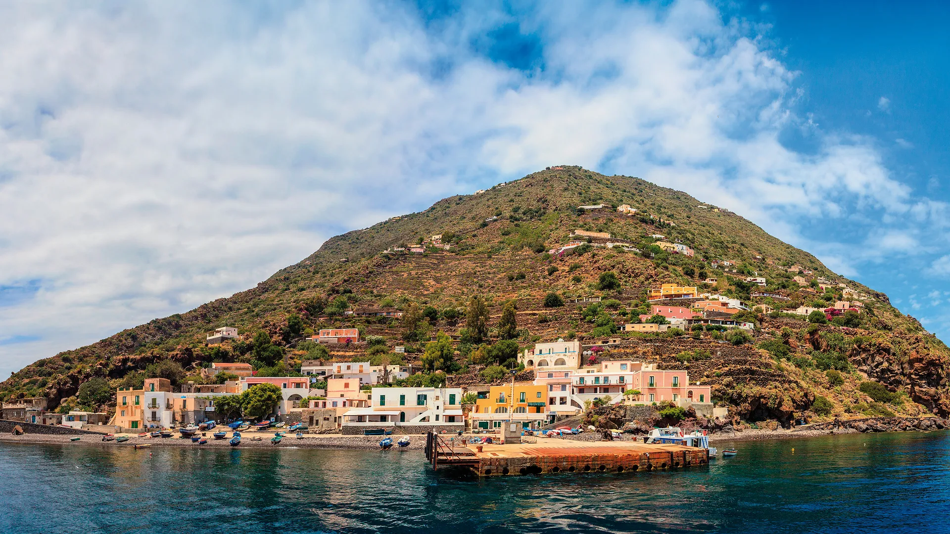 Highlights der Liparischen Inseln erwandern