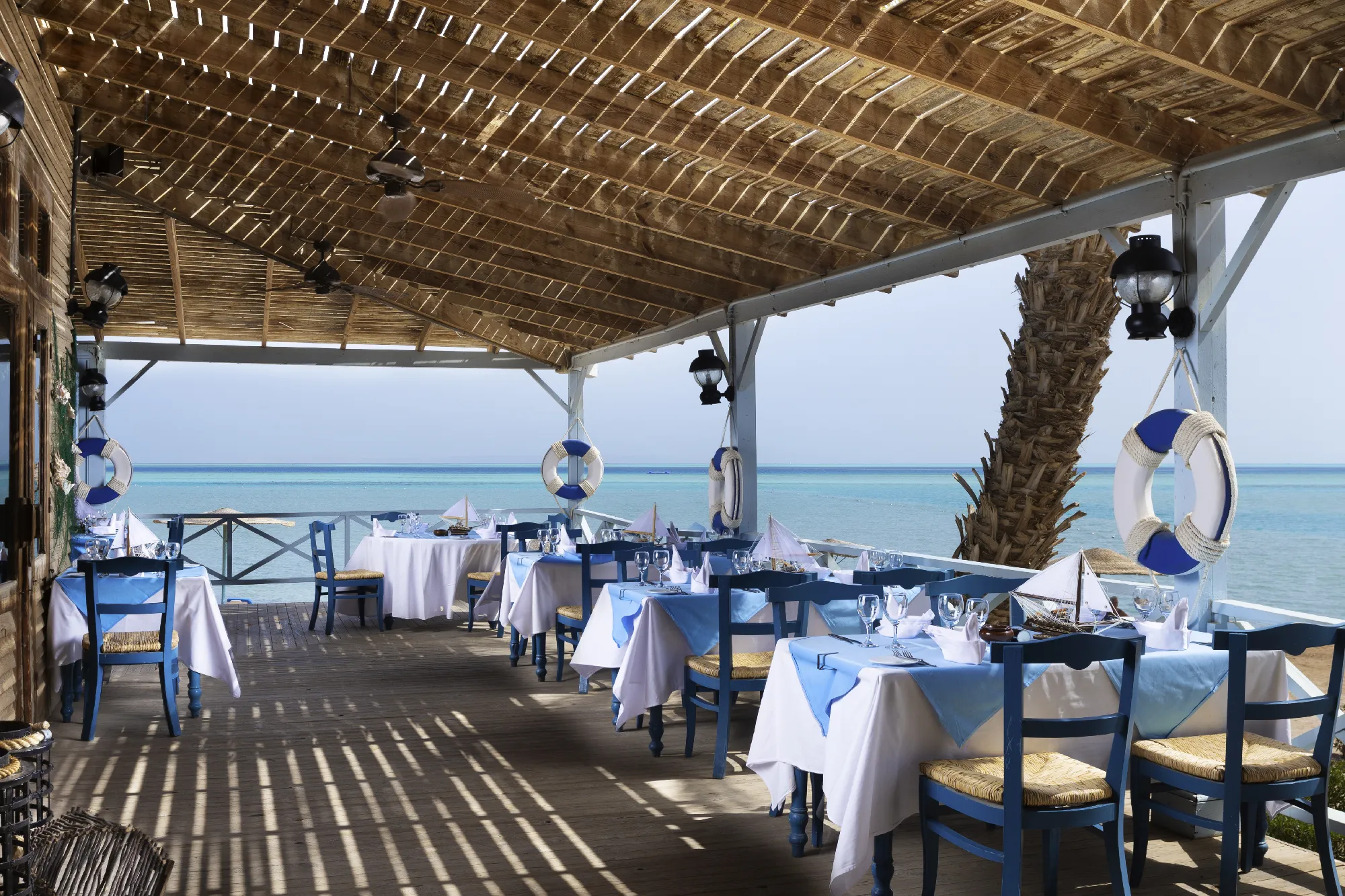 Nilkreuzfahrt & Baden 5***** Nile Crown III & 5***** Hotel Mövenpick Resort & Spa El Gouna