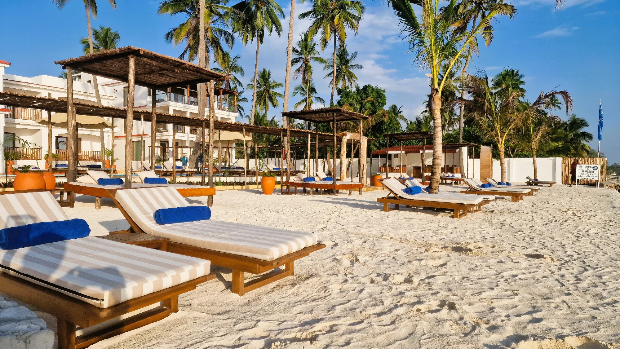 Sansibar | Ruf der Wildnis - Safari & Baden | Dream of Zanzibar ***** & Africa Safari Nyerere Camp | ab/bis Wien