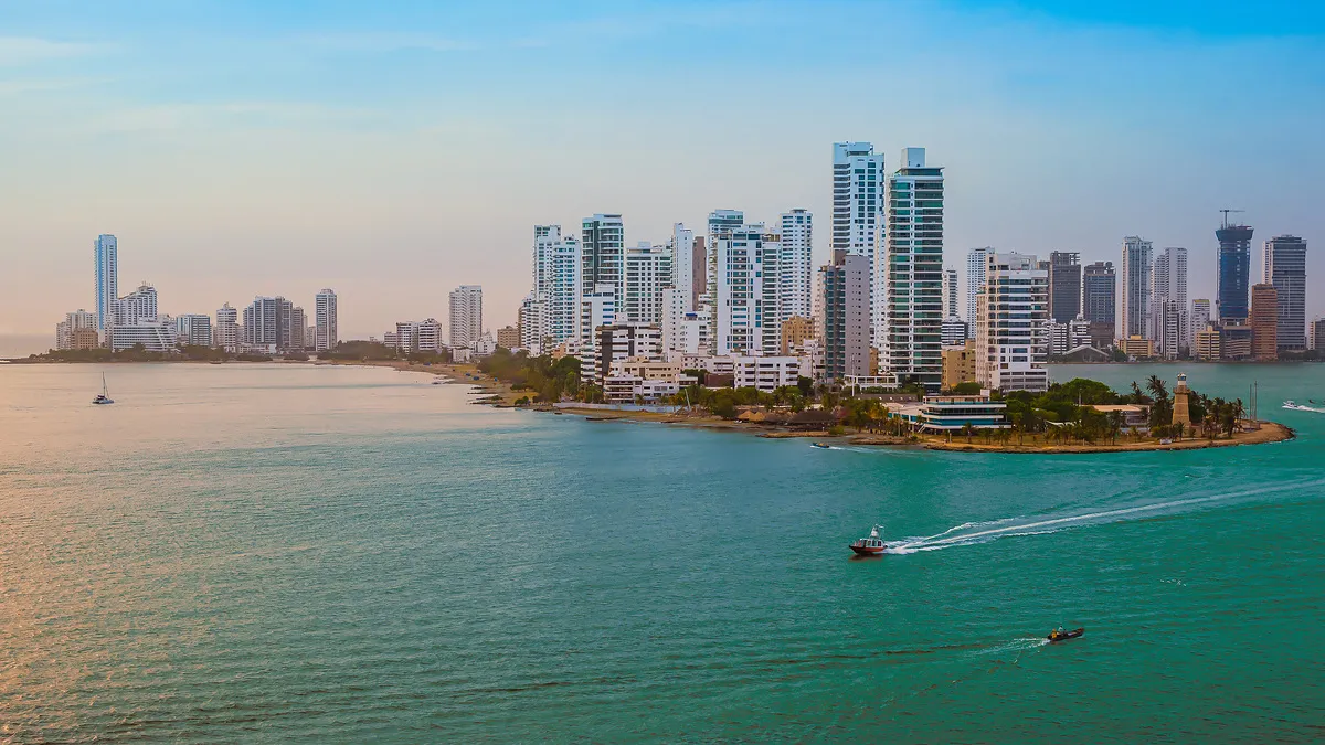 KOLUMBIEN Caño Cristales – einzigartiger Regenbogenfluss