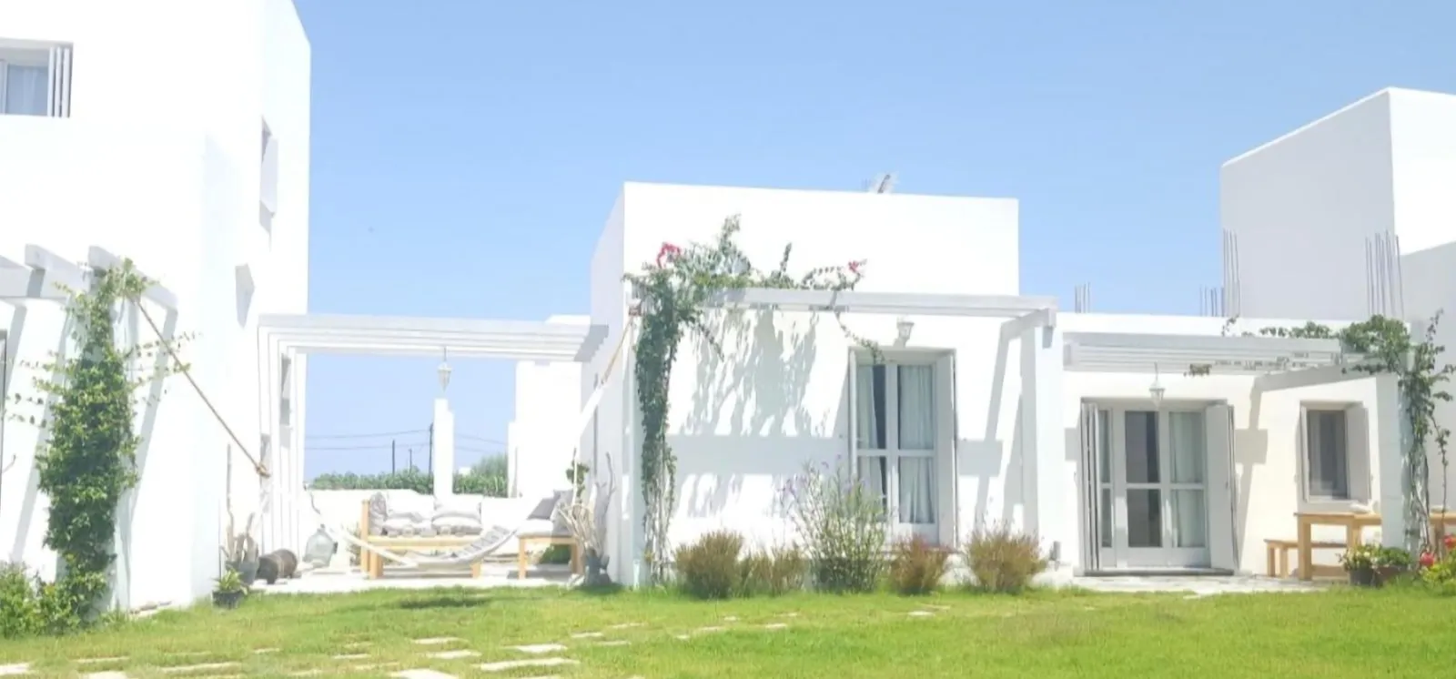 Akrotiri Villas
