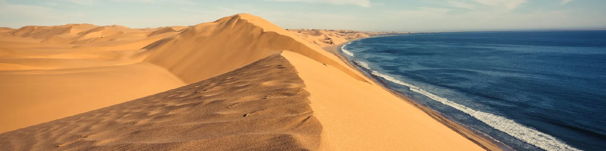 Fernreise nach Namibia background image