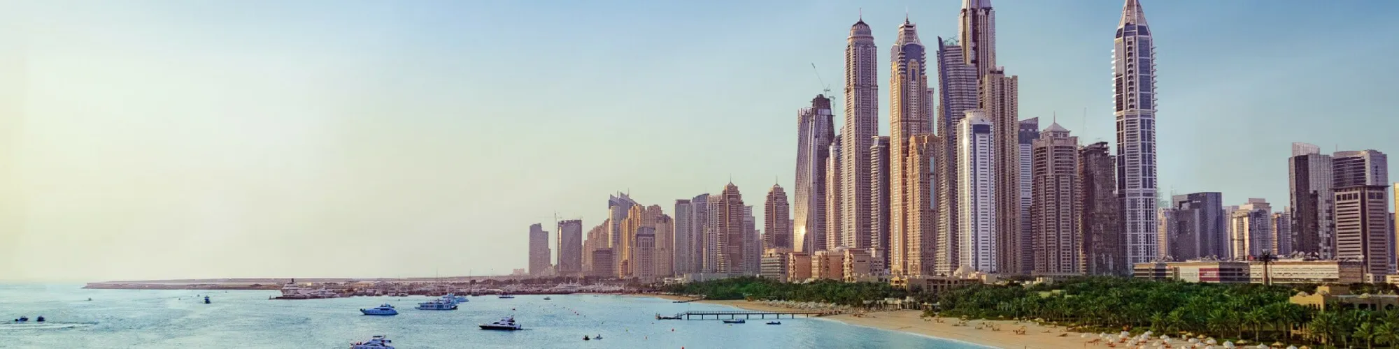 Zeit für Urlaubsgefühle in Dubai background image