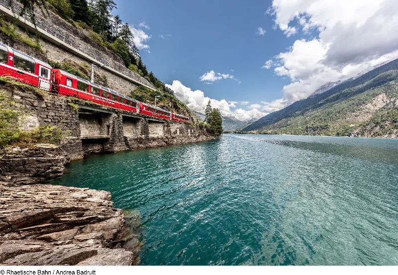 Grand Train Tour: Gotthard Panorama & Bernina Express | Schweiz Zugrundreise | Kurz tour offer cover