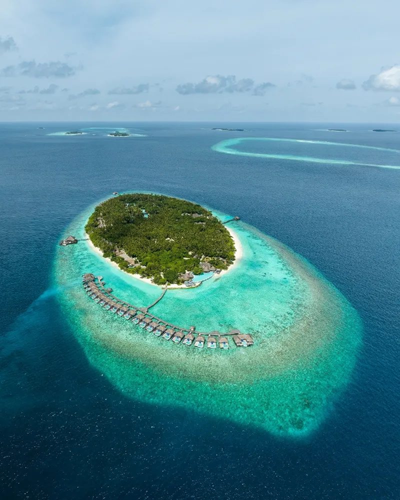 Dusit Thani Maldives tour offer cover