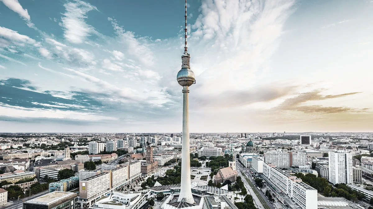 DEUTSCHLAND | Berlin wahlweise mit Nachtzug oder Flug tour offer cover